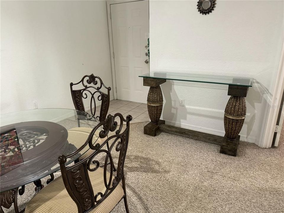 На продажу: $220,000 (2 спален, 2 ванн, 1048 Квадратных фут)