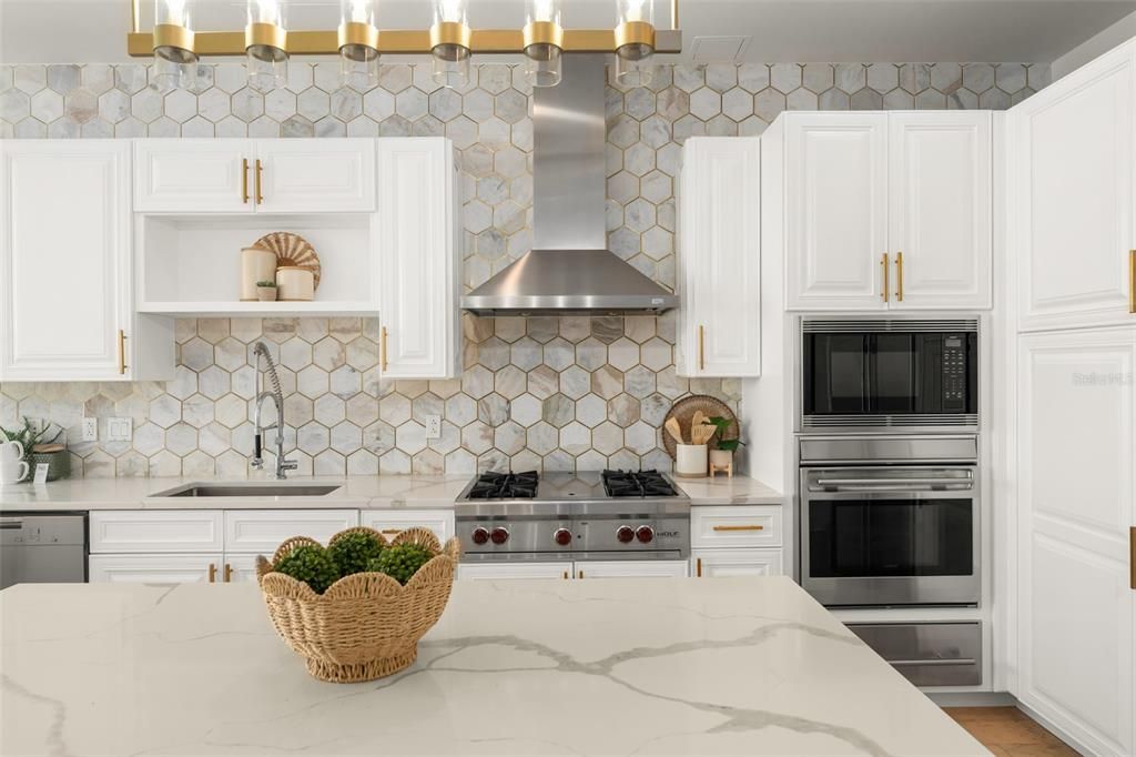 For Sale: $1,895,000 (3 beds, 3 baths, 2450 Square Feet)