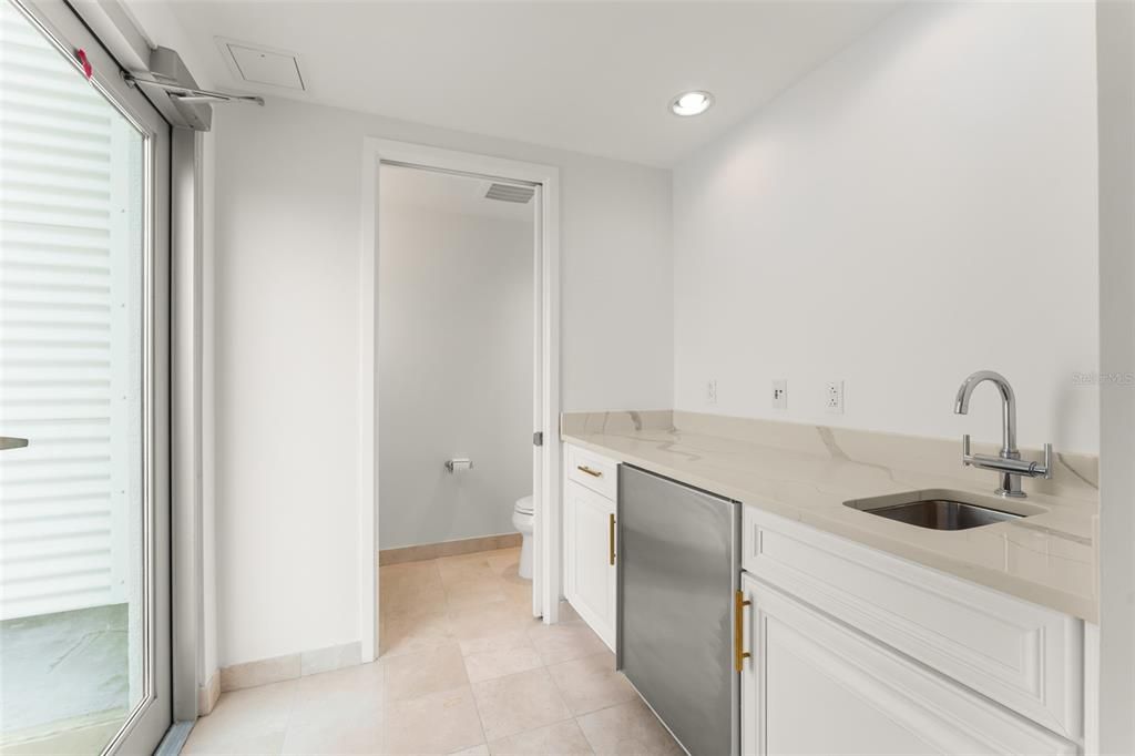 For Sale: $1,895,000 (3 beds, 3 baths, 2450 Square Feet)