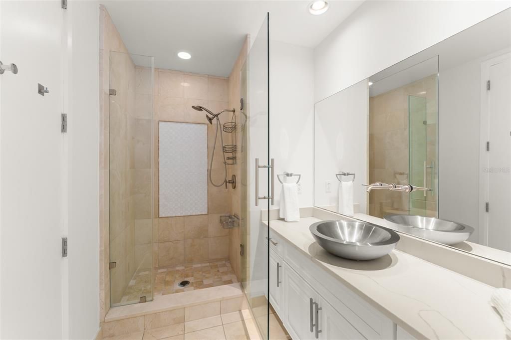 For Sale: $1,895,000 (3 beds, 3 baths, 2450 Square Feet)