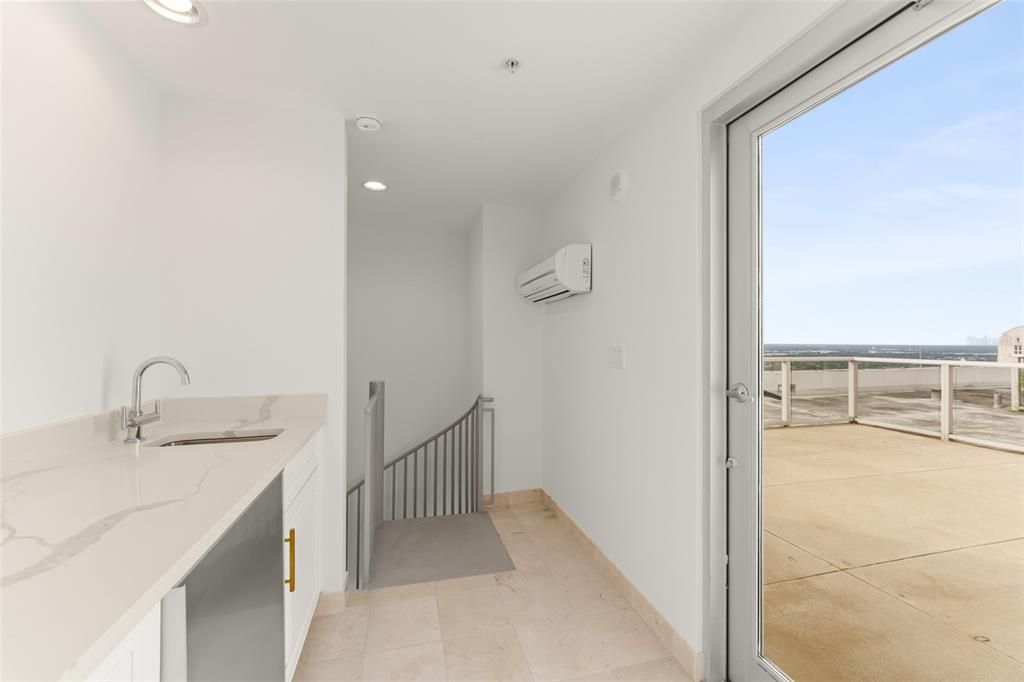 For Sale: $1,895,000 (3 beds, 3 baths, 2450 Square Feet)