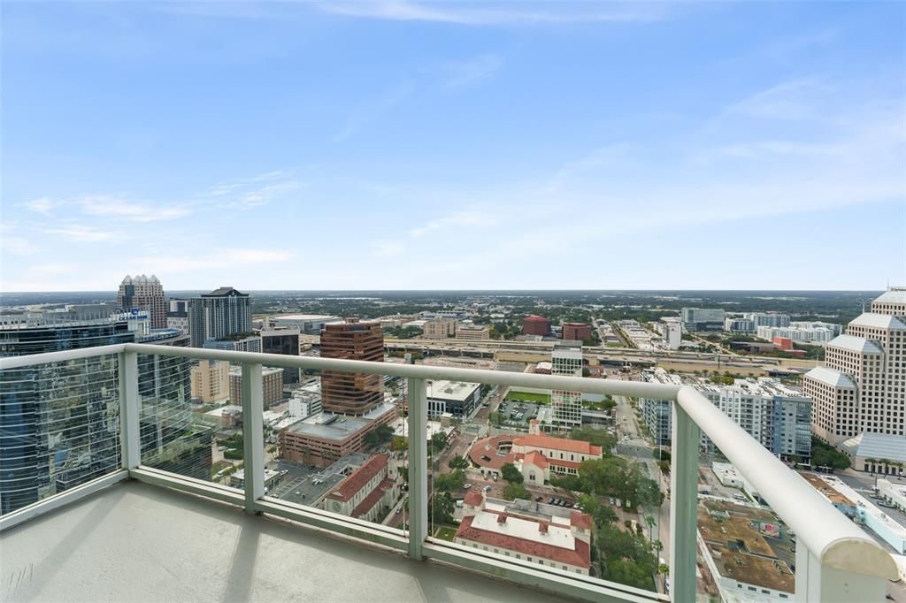 For Sale: $1,895,000 (3 beds, 3 baths, 2450 Square Feet)