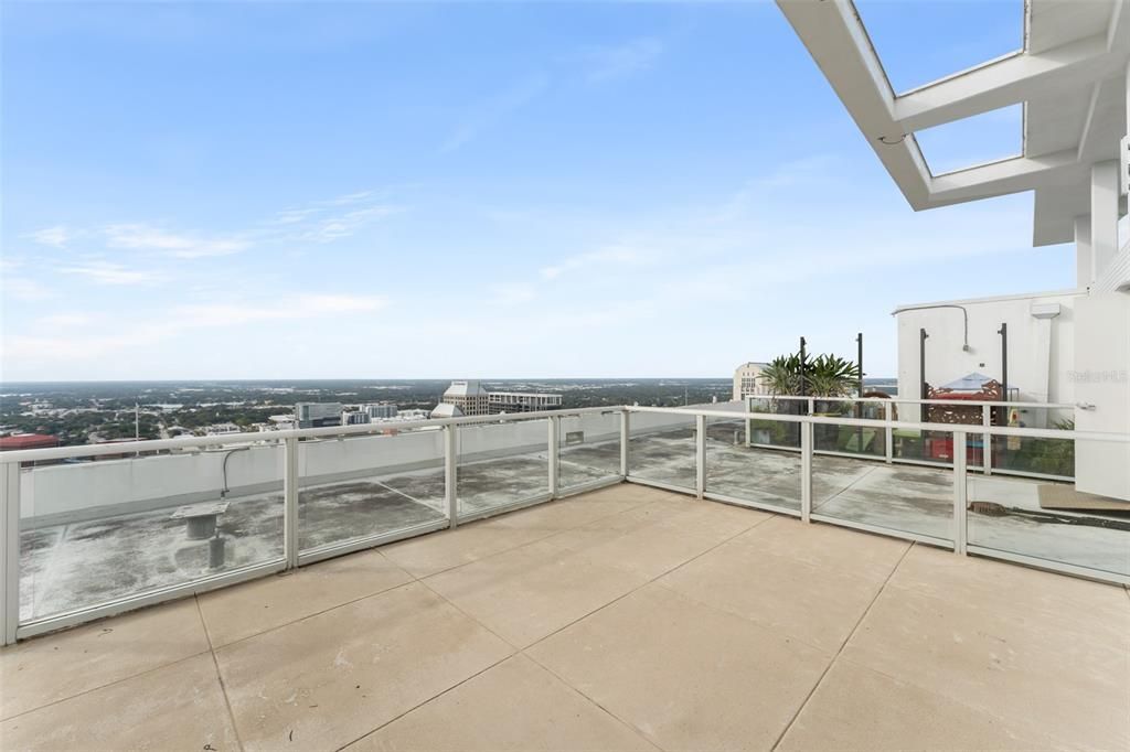 For Sale: $1,895,000 (3 beds, 3 baths, 2450 Square Feet)