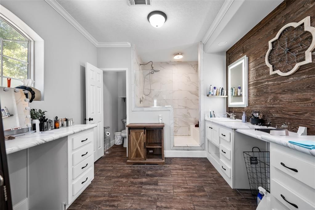 На продажу: $415,000 (4 спален, 3 ванн, 2583 Квадратных фут)