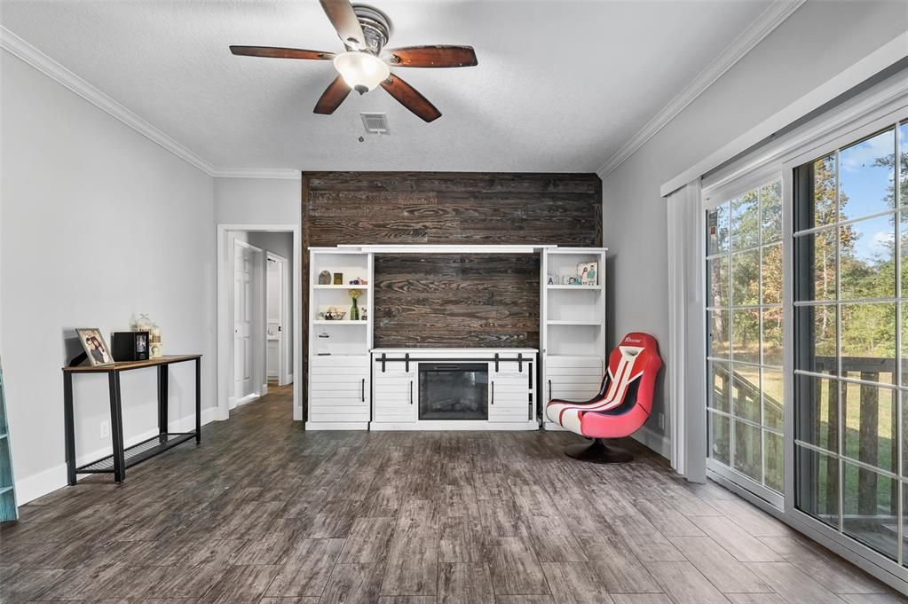 На продажу: $415,000 (4 спален, 3 ванн, 2583 Квадратных фут)