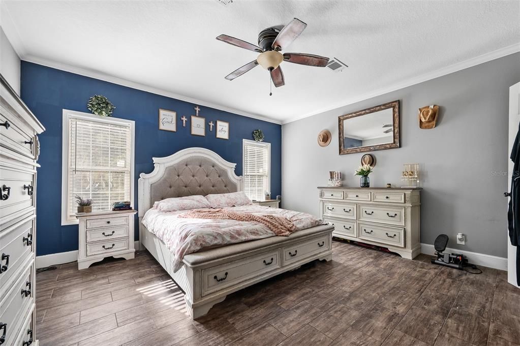 На продажу: $415,000 (4 спален, 3 ванн, 2583 Квадратных фут)