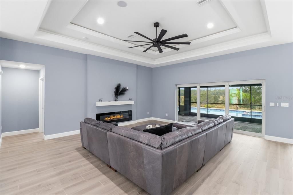 На продажу: $739,000 (3 спален, 2 ванн, 2631 Квадратных фут)