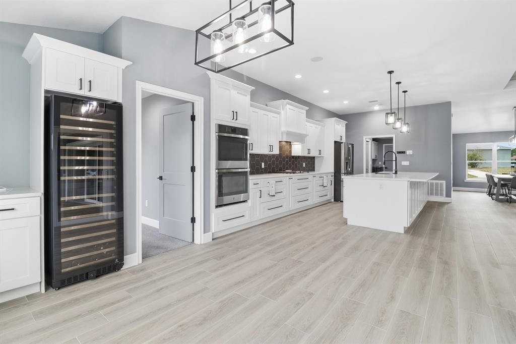 На продажу: $739,000 (3 спален, 2 ванн, 2631 Квадратных фут)