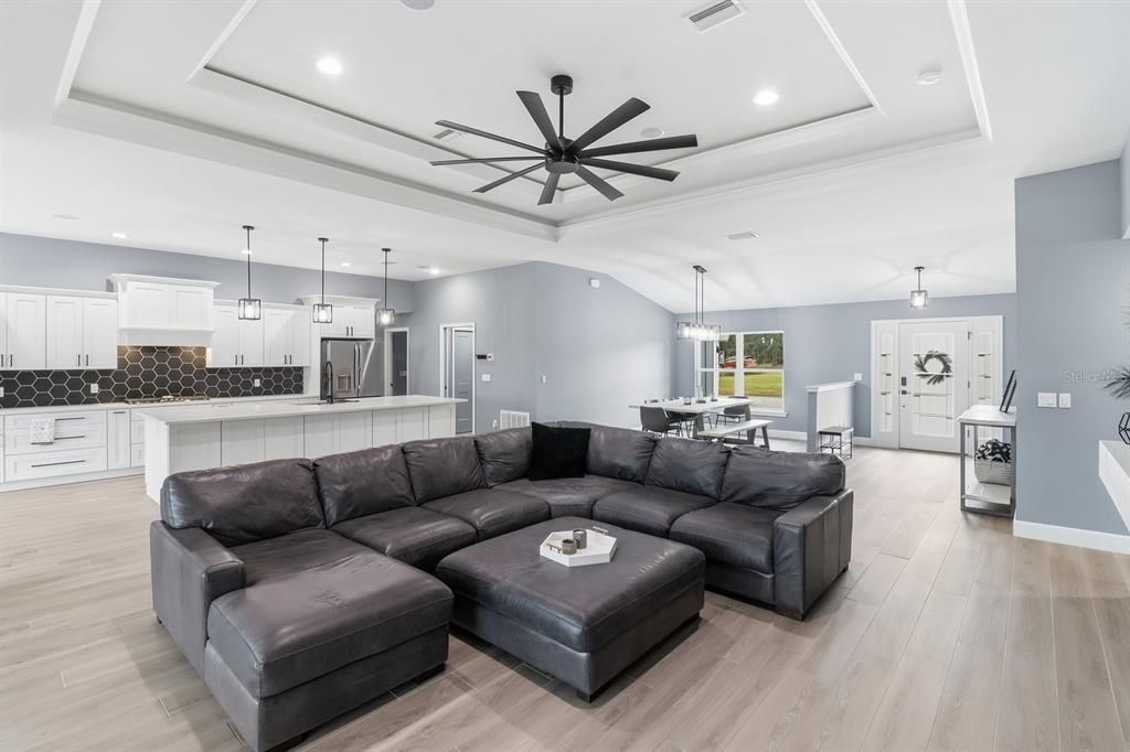 На продажу: $739,000 (3 спален, 2 ванн, 2631 Квадратных фут)