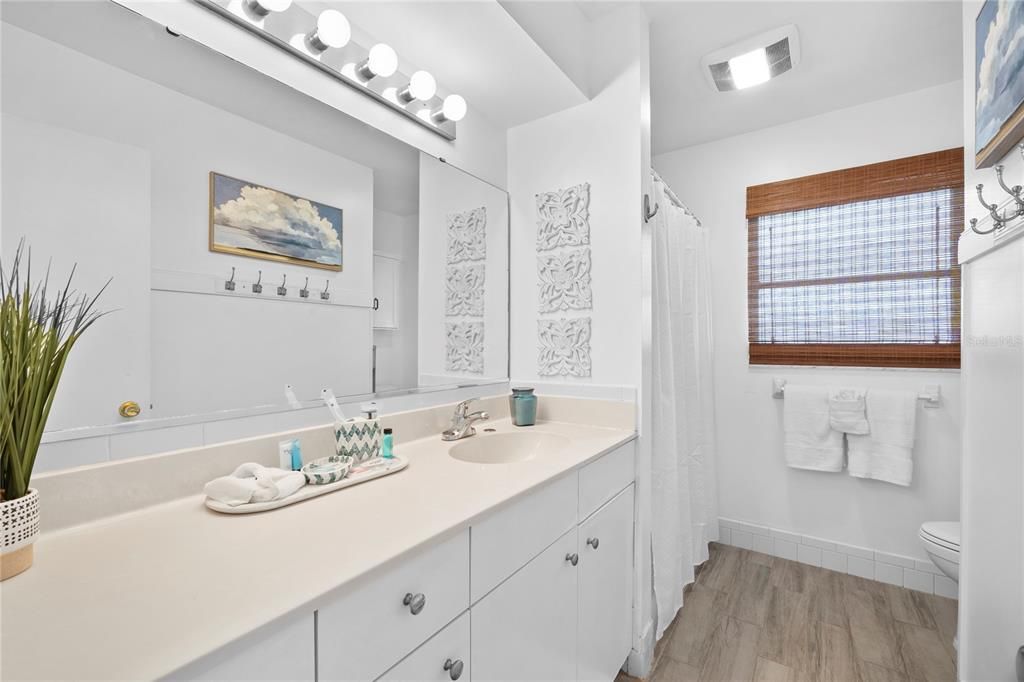 For Rent: $6,000 (3 beds, 2 baths, 1655 Square Feet)