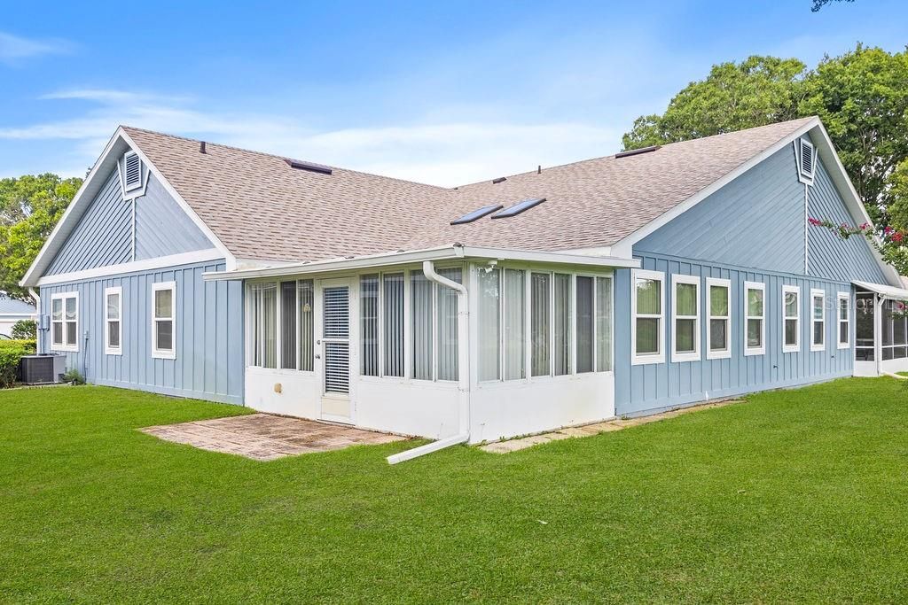 For Sale: $229,000 (2 beds, 2 baths, 1562 Square Feet)