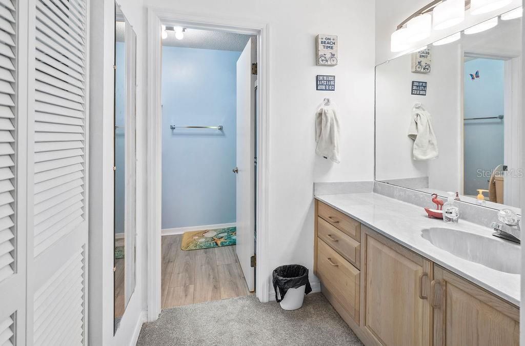 For Sale: $229,000 (2 beds, 2 baths, 1562 Square Feet)