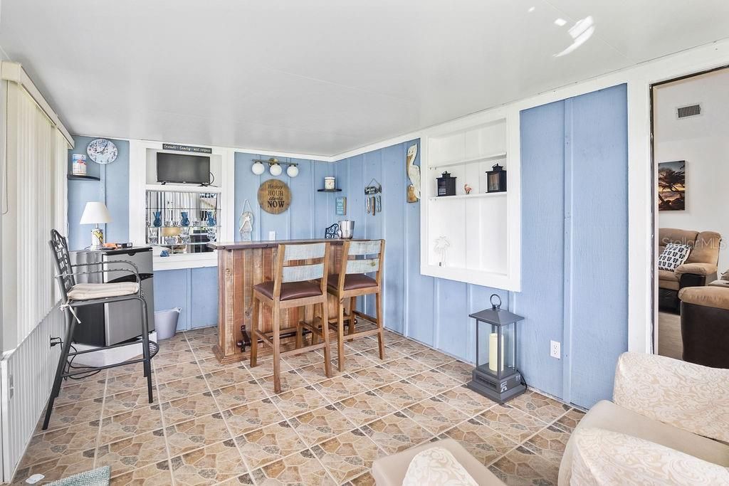 For Sale: $229,000 (2 beds, 2 baths, 1562 Square Feet)