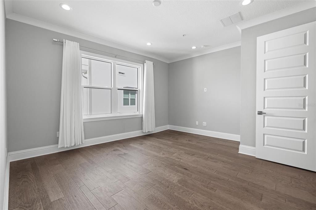 For Sale: $1,595,000 (3 beds, 3 baths, 2376 Square Feet)