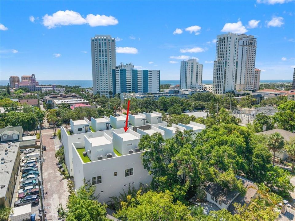 For Sale: $1,595,000 (3 beds, 3 baths, 2376 Square Feet)