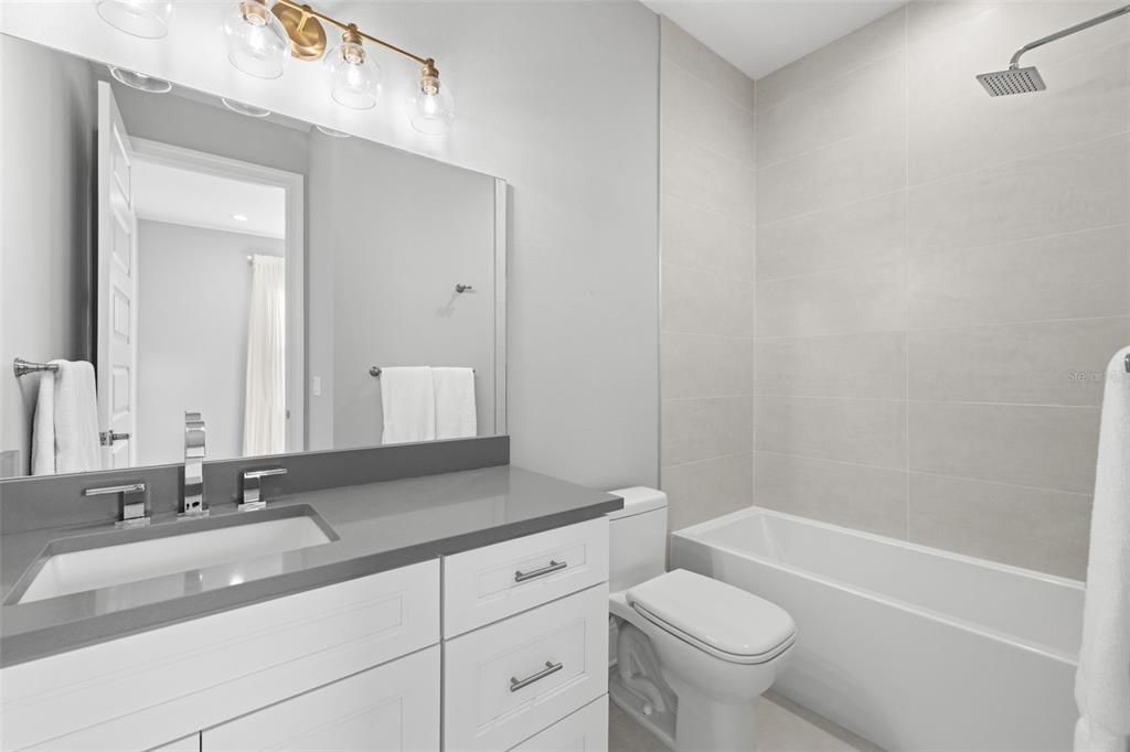 For Sale: $1,595,000 (3 beds, 3 baths, 2376 Square Feet)