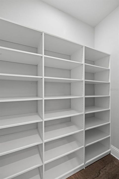 For Sale: $1,595,000 (3 beds, 3 baths, 2376 Square Feet)