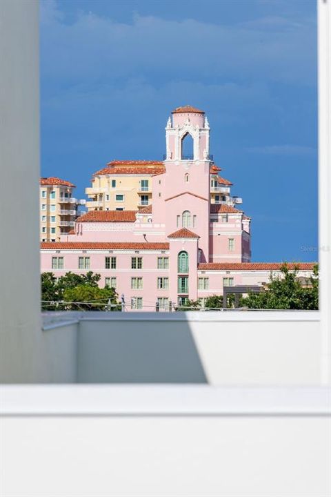 For Sale: $1,595,000 (3 beds, 3 baths, 2376 Square Feet)