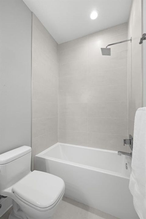 For Sale: $1,595,000 (3 beds, 3 baths, 2376 Square Feet)