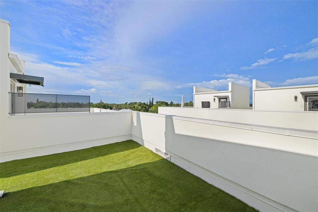 For Sale: $1,595,000 (3 beds, 3 baths, 2376 Square Feet)