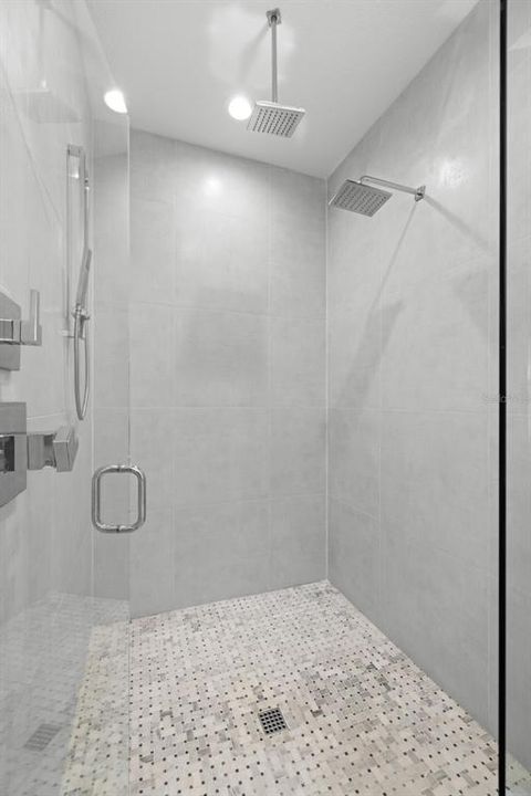 For Sale: $1,595,000 (3 beds, 3 baths, 2376 Square Feet)