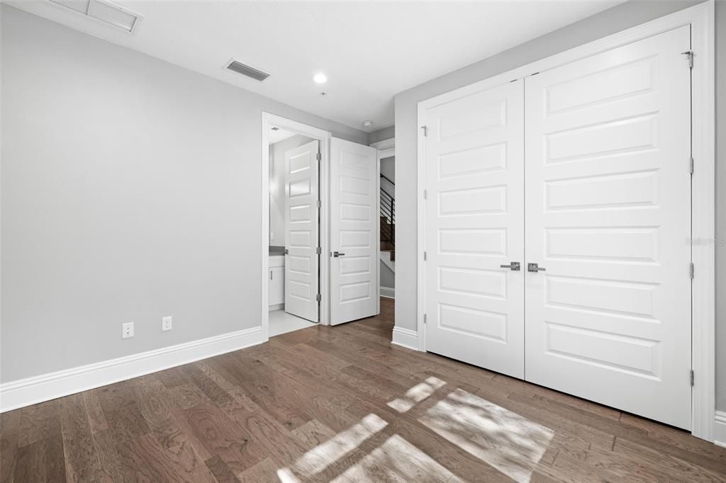 For Sale: $1,595,000 (3 beds, 3 baths, 2376 Square Feet)