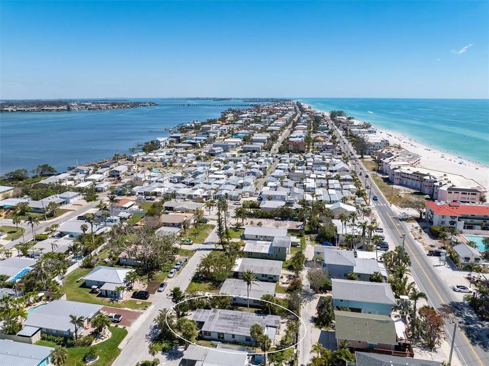 For Sale: $550,000 (3 beds, 2 baths, 1041 Square Feet)