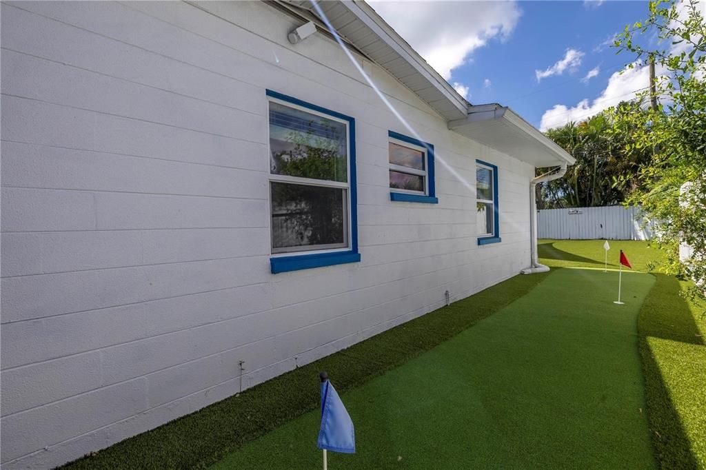 For Sale: $399,000 (3 beds, 2 baths, 1152 Square Feet)