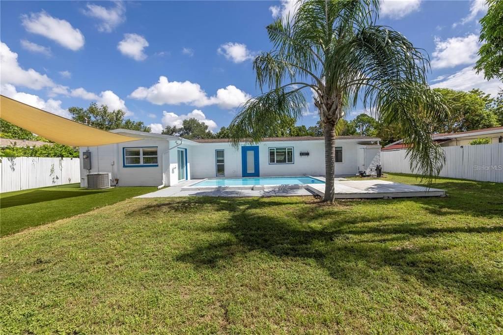 For Sale: $399,000 (3 beds, 2 baths, 1152 Square Feet)