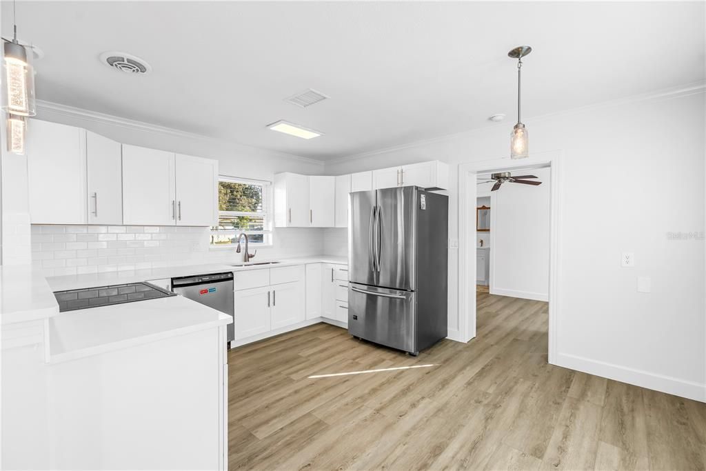 For Sale: $399,000 (3 beds, 2 baths, 1152 Square Feet)