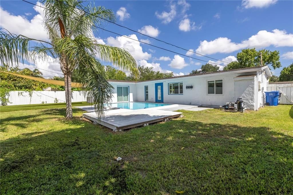 For Sale: $399,000 (3 beds, 2 baths, 1152 Square Feet)