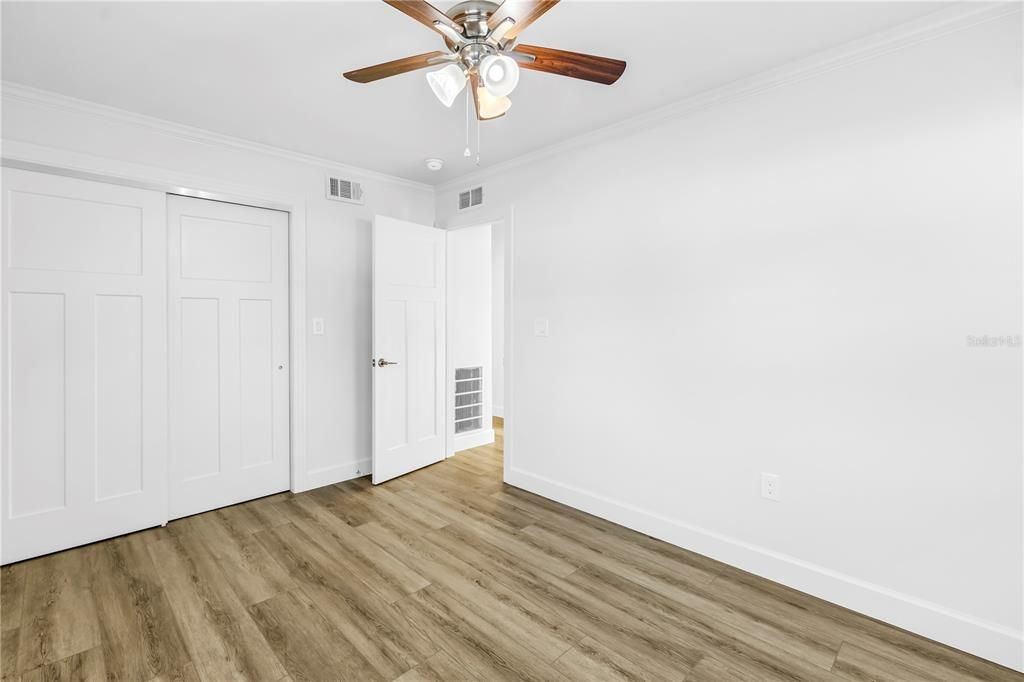 For Sale: $399,000 (3 beds, 2 baths, 1152 Square Feet)