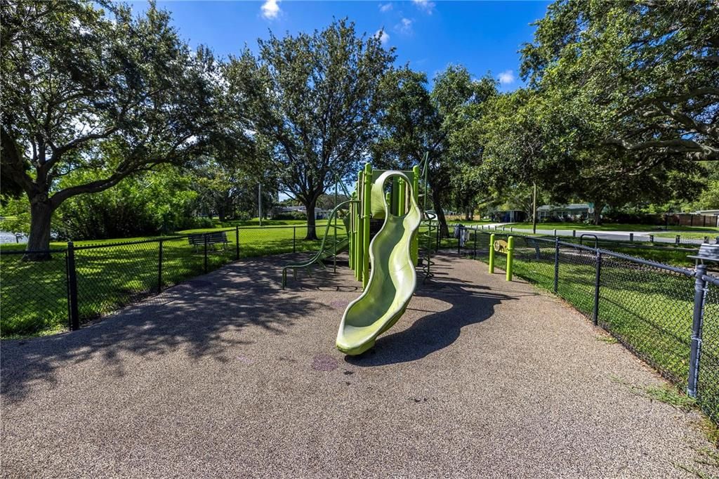 For Sale: $399,000 (3 beds, 2 baths, 1152 Square Feet)