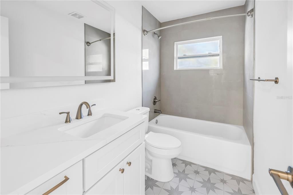 For Sale: $399,000 (3 beds, 2 baths, 1152 Square Feet)