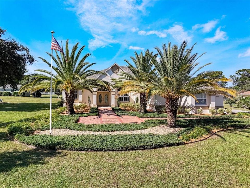 Под контрактом: $549,000 (4 спален, 3 ванн, 2833 Квадратных фут)