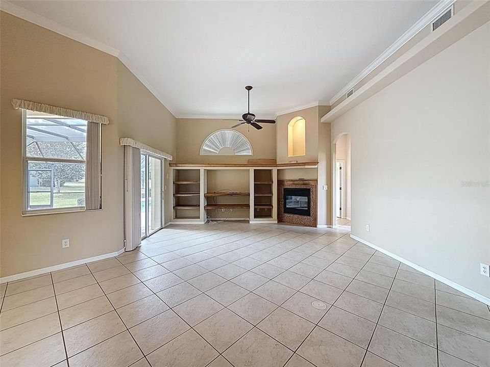 Под контрактом: $549,000 (4 спален, 3 ванн, 2833 Квадратных фут)