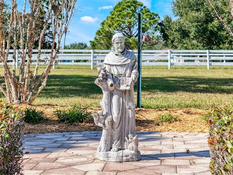 Под контрактом: $549,000 (4 спален, 3 ванн, 2833 Квадратных фут)