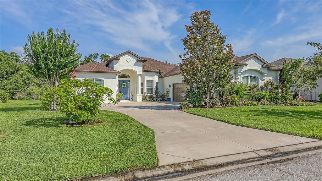 For Sale: $675,000 (4 beds, 3 baths, 2754 Square Feet)