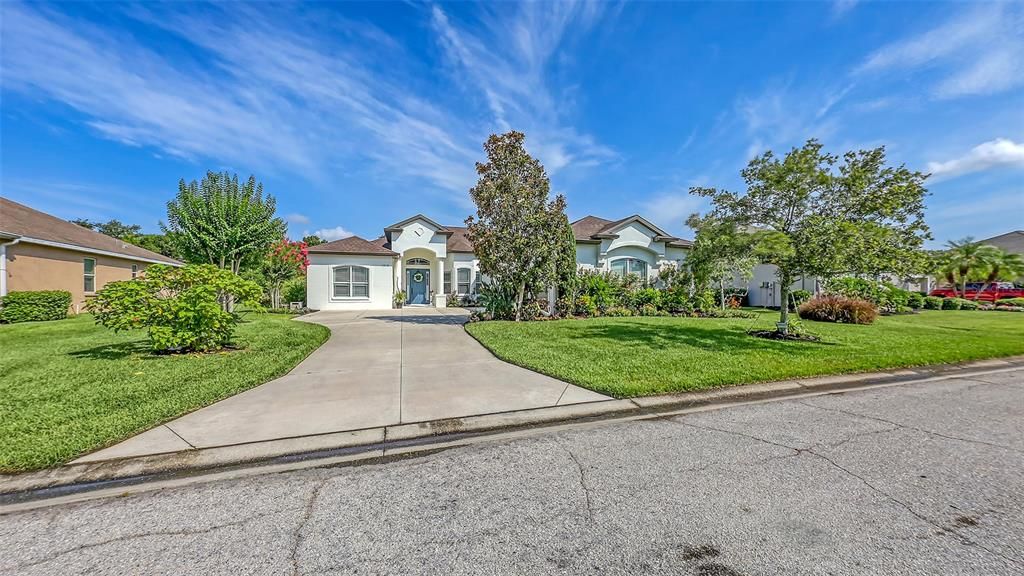 For Sale: $675,000 (4 beds, 3 baths, 2754 Square Feet)