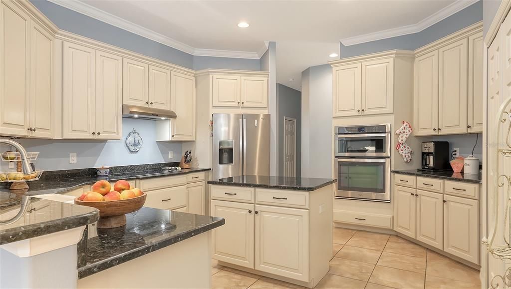 For Sale: $675,000 (4 beds, 3 baths, 2754 Square Feet)