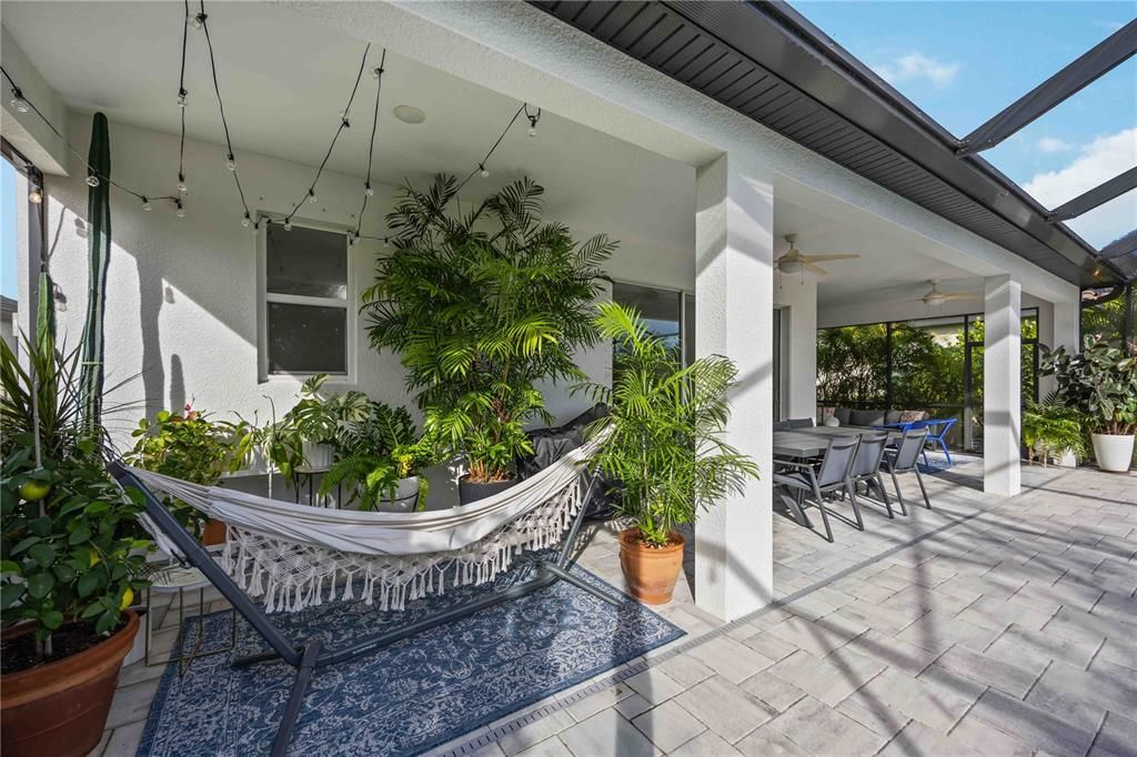 For Sale: $875,000 (5 beds, 4 baths, 3816 Square Feet)