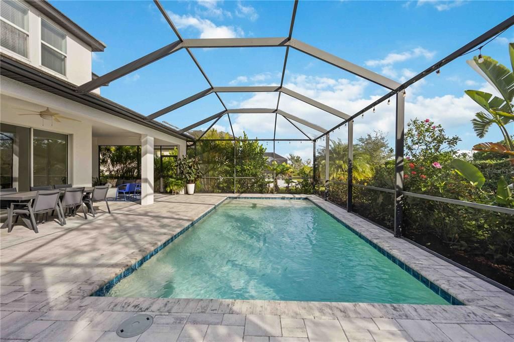 For Sale: $875,000 (5 beds, 4 baths, 3816 Square Feet)