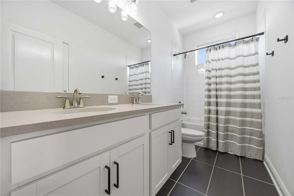 For Sale: $875,000 (5 beds, 4 baths, 3816 Square Feet)