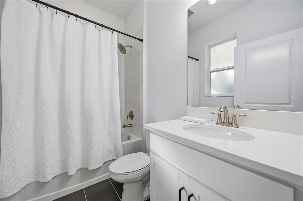 For Sale: $875,000 (5 beds, 4 baths, 3816 Square Feet)