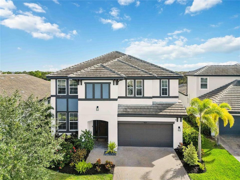 For Sale: $875,000 (5 beds, 4 baths, 3816 Square Feet)