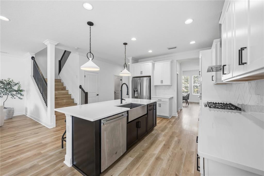 For Sale: $875,000 (5 beds, 4 baths, 3816 Square Feet)