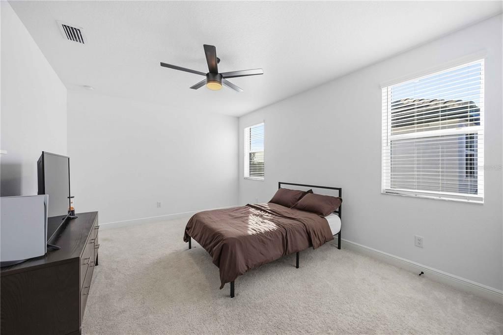 For Sale: $875,000 (5 beds, 4 baths, 3816 Square Feet)