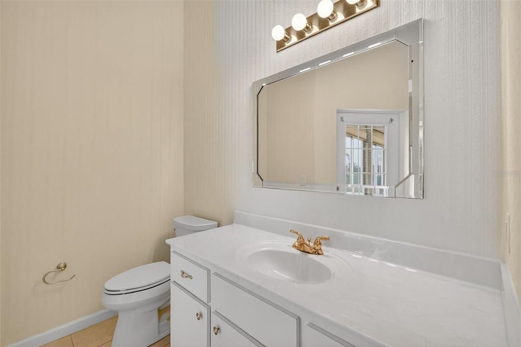 待售: $349,000 (3 贝兹, 2 浴室, 2382 平方英尺)