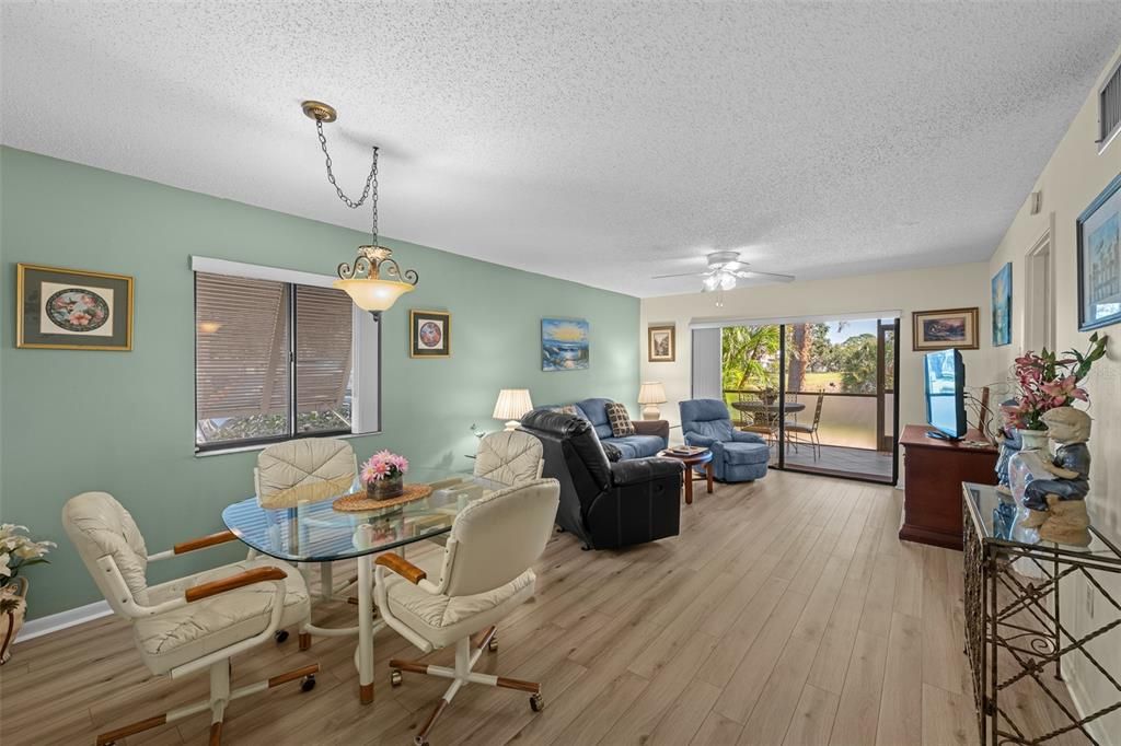 Active With Contract: $239,000 (2 beds, 2 baths, 1145 Square Feet)