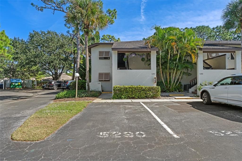 Active With Contract: $239,000 (2 beds, 2 baths, 1145 Square Feet)